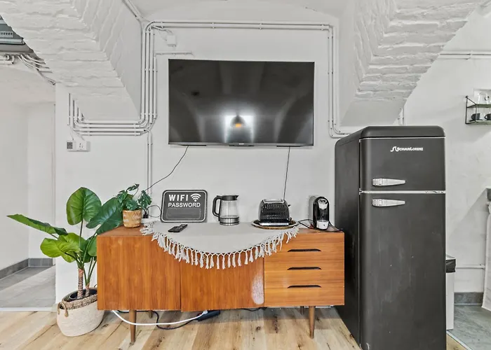 5 Minutes To S-bahn Rennweg I Souterrain Trendy Loft Apartman