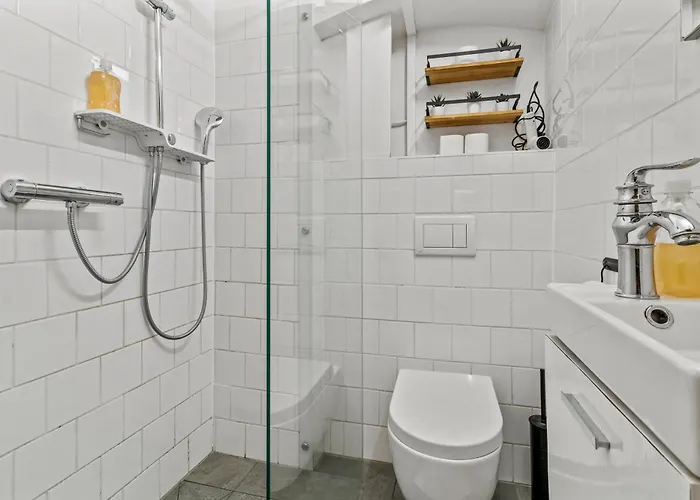 5 Minutes To S-bahn Rennweg I Souterrain Trendy Loft *
