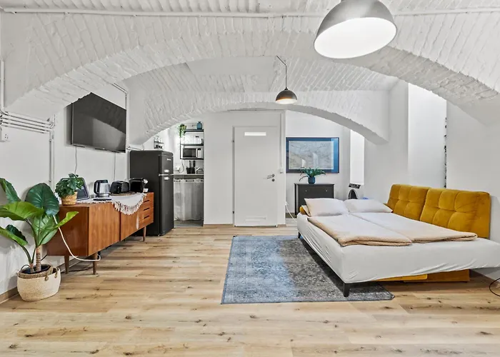 5 Minutes To S-bahn Rennweg I Souterrain Trendy Loft Bécs